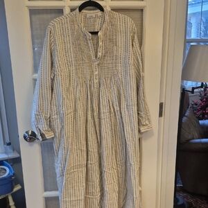 L.L. Bean Women's Flannel Pintuck White and Blue Striped Nightgown IX